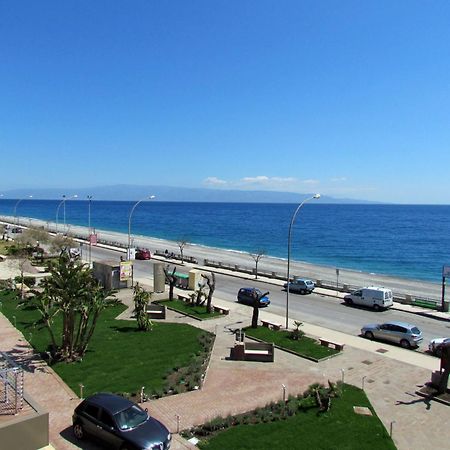Main Palace Hotel Roccalumera Exteriér fotografie
