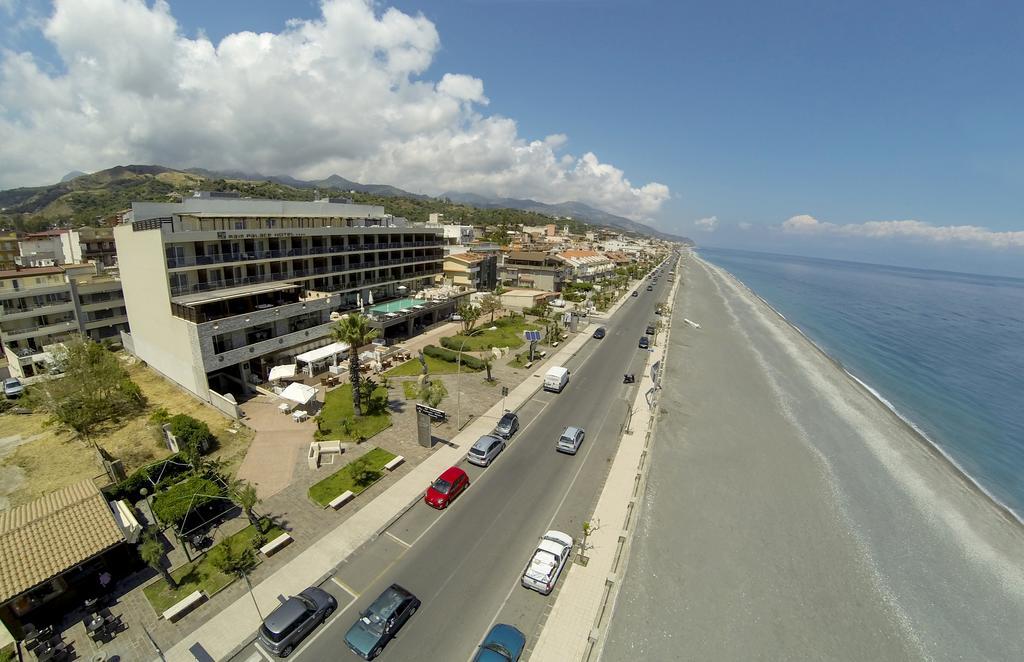 Main Palace Hotel Roccalumera Exteriér fotografie
