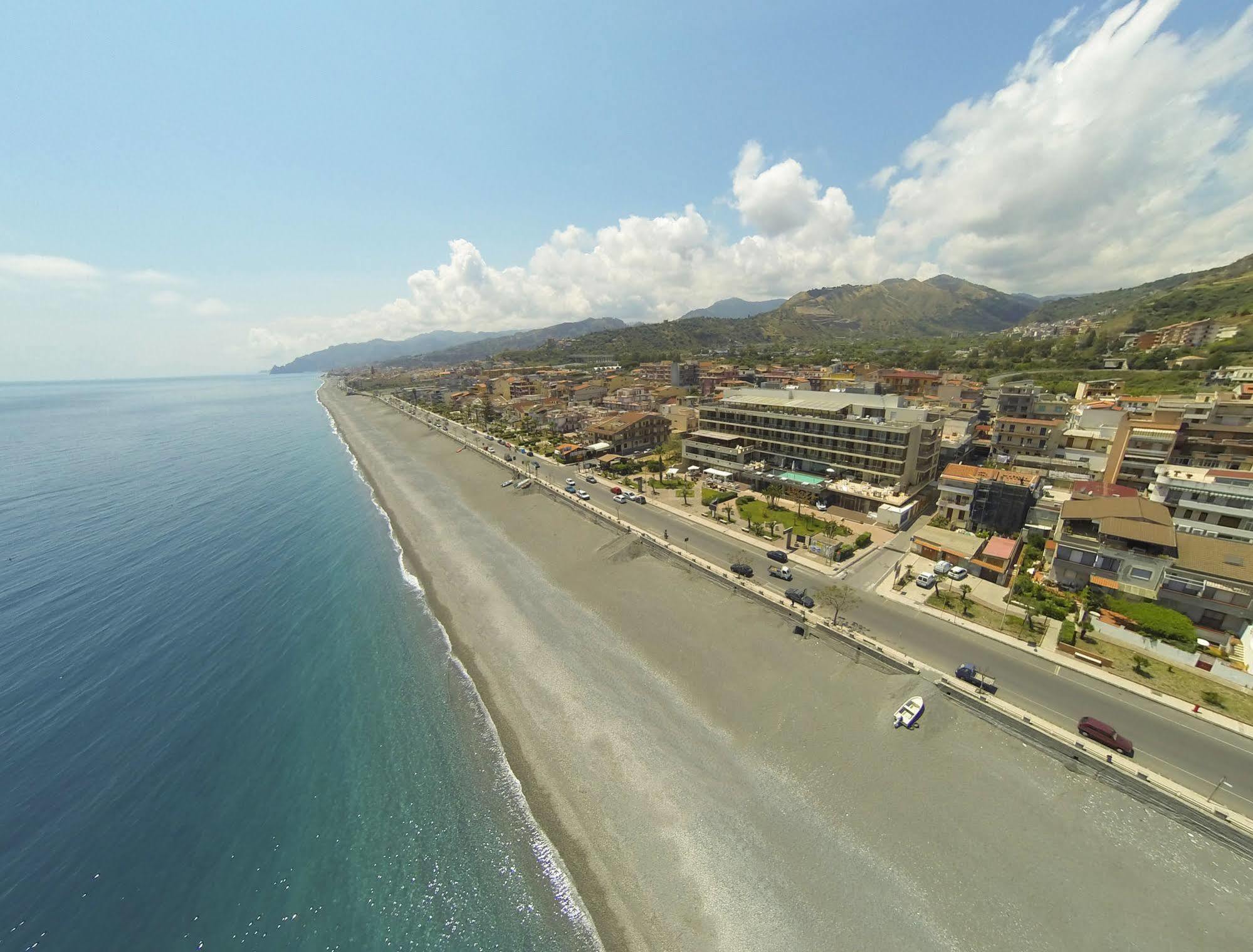Main Palace Hotel Roccalumera Exteriér fotografie